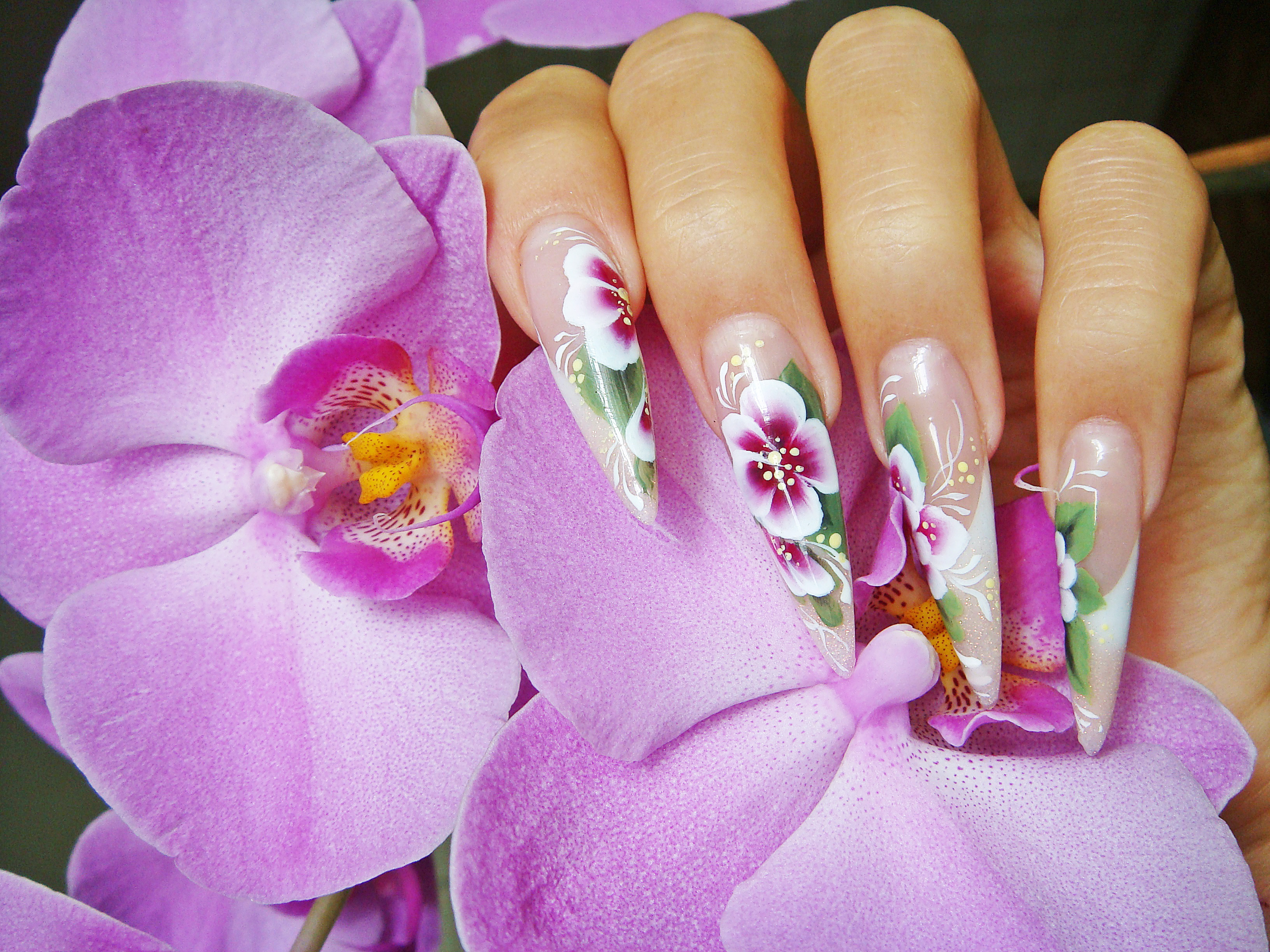 наращиванеи ногтей Киев цветы лето